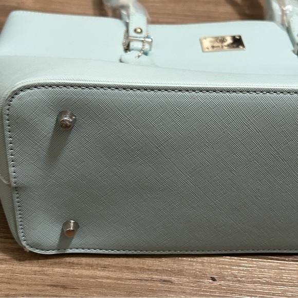 Yani J’adore Toe Shoulder Bag Tiffany Green Color NWOT - Picture 5 of 8